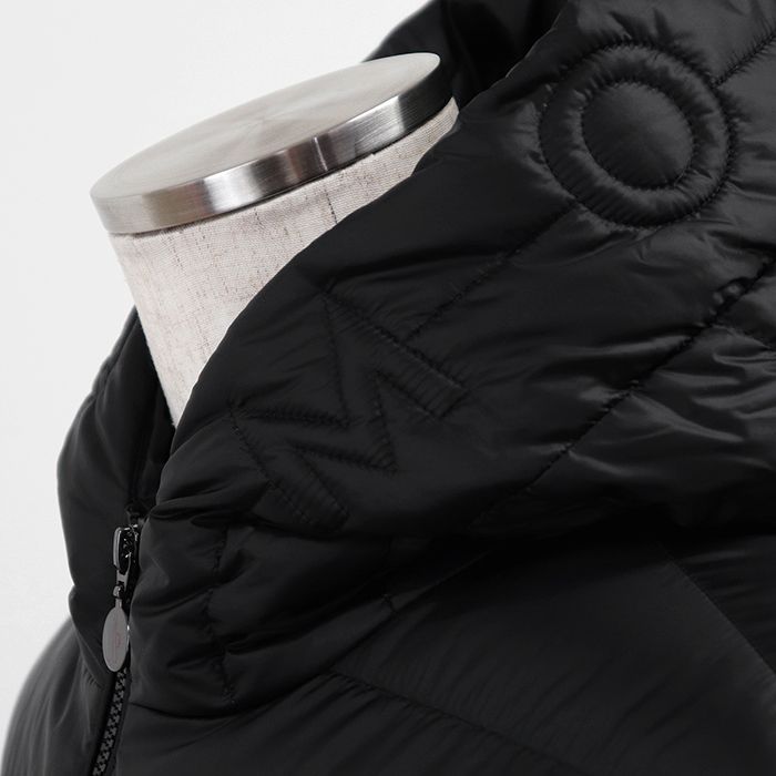 美品】MONCLER モンクレール ダウンジャケット サイズ 4 メンズ ロゴ 