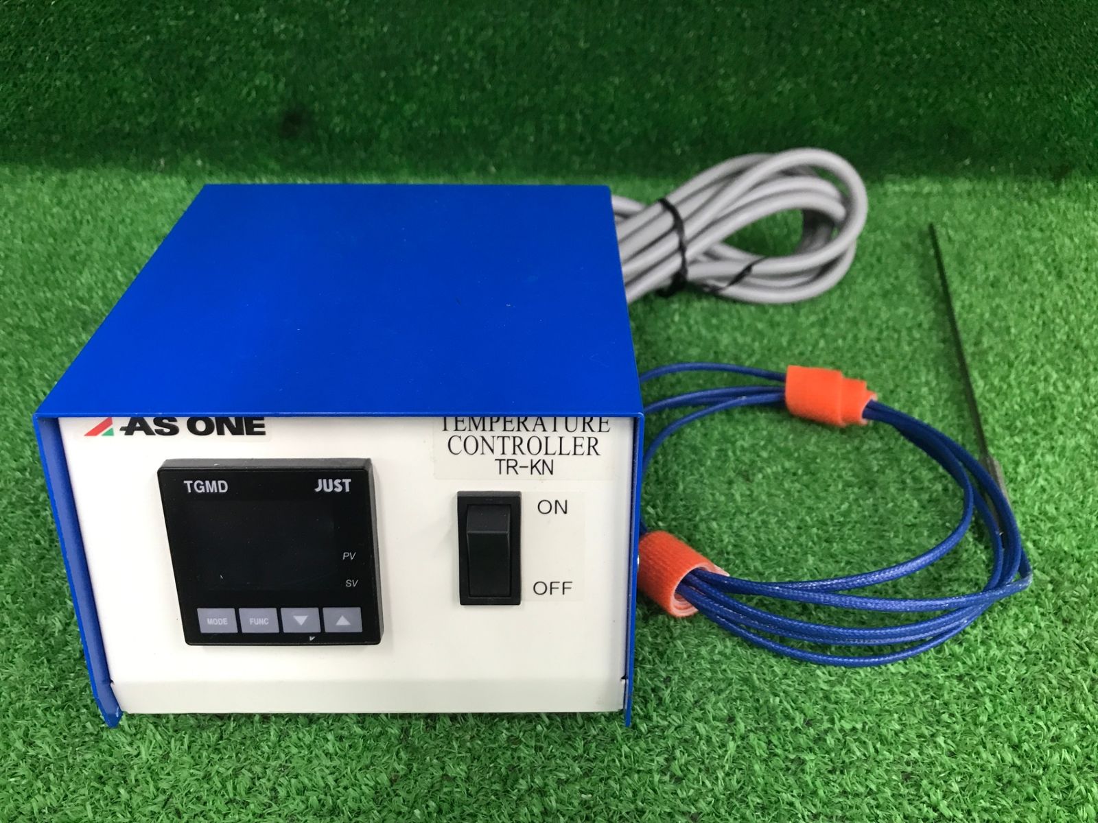 【中古品】【0906】アズワン デジタル温度調節器 TR-KN /1-6540-01　IT00Y2DHLRUY