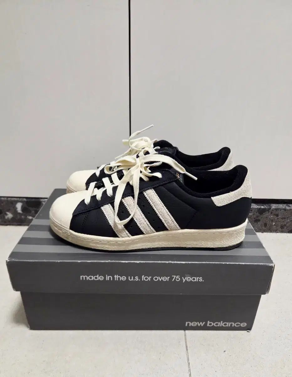 アディダス SUPERSTAR 82 ブラック/白 255 11,448円