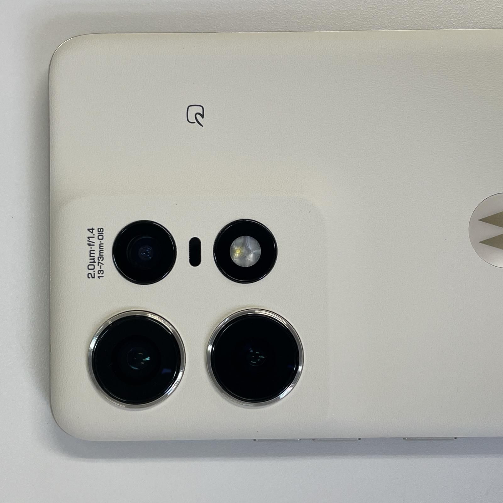 Motorola edge 50s pro A402MO バニラクリーム - 中古携帯専門店