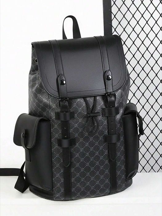バッグ メンズ バックパック 1個 18.1インチ*12.2インチ*5.9インチ ファッション メンズ 機能的バックパック、大容量 多ポケット、傷や摩耗に強い素材、旅行、通勤に適し、15.6インチノートパソコン収納