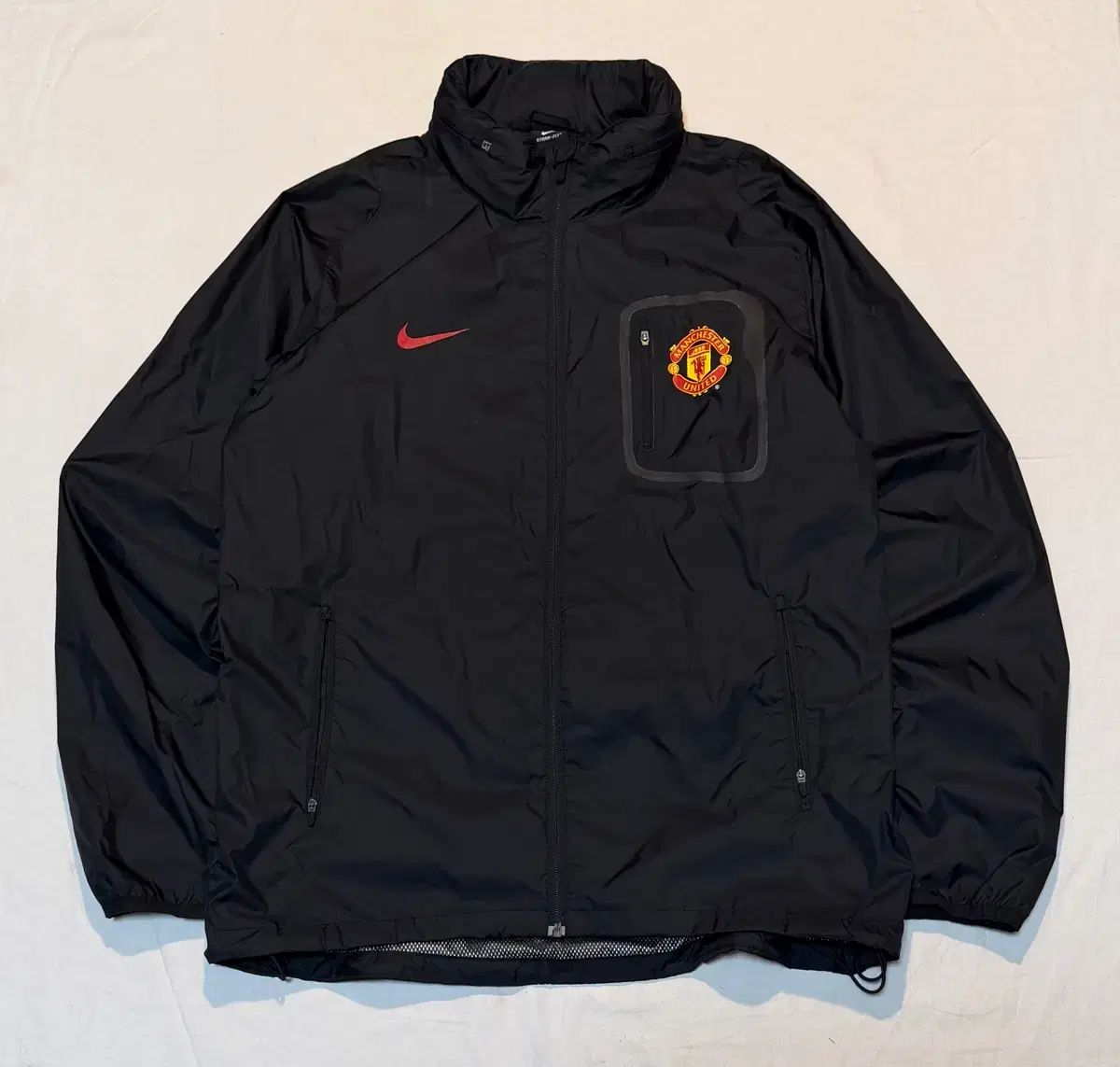 ナイキ 11-12 MANCHESTER UNITED FC(マンチェスター・ユナイテッドFC) ウィンドブレーカー ブラック