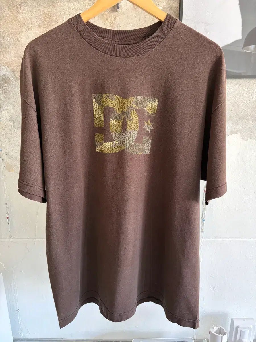00s DCshoes Tシャツ
