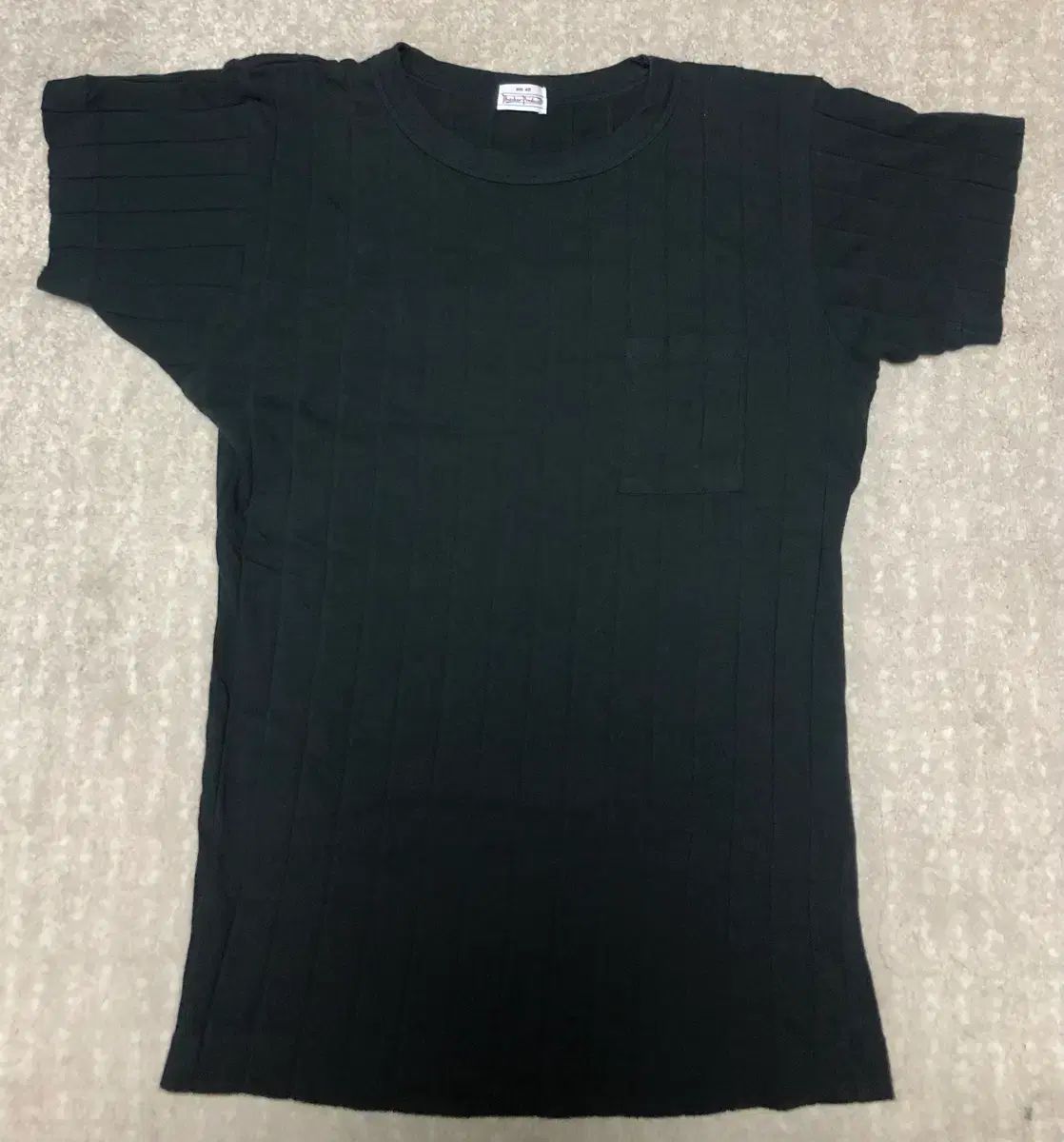 At Last&Co(アットラスト) Tシャツ ブラック