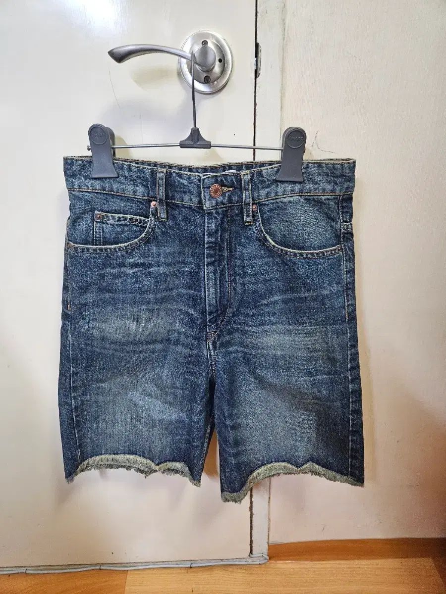34) Isabel Marant Isabel Marant ショーツ デニム ハーフパンツ ショートパンツ 9,950円