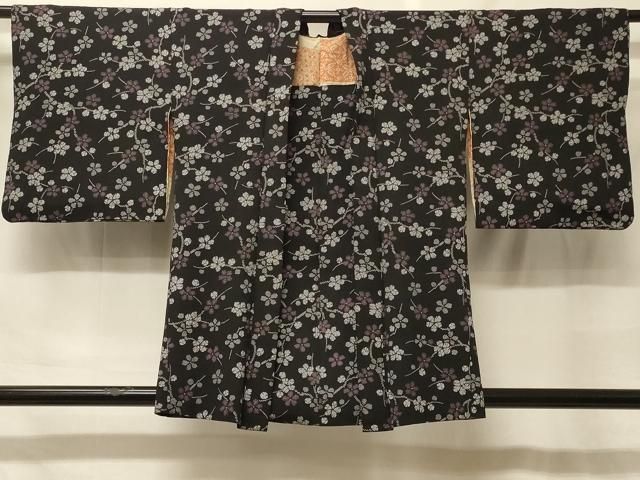 平和屋着物＃羽織　枝花文　黒地　正絹　逸品　CABF9106in