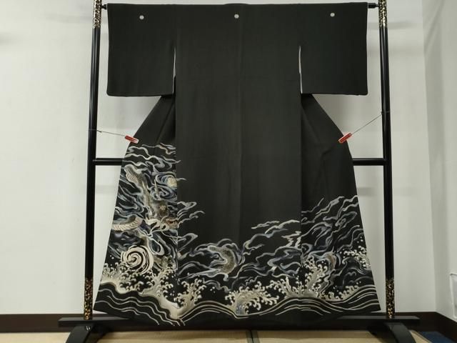平和屋着物●豪華黒留袖　手描き　刺繍　龍　立波　金彩　正絹　逸品　CABE3060yc