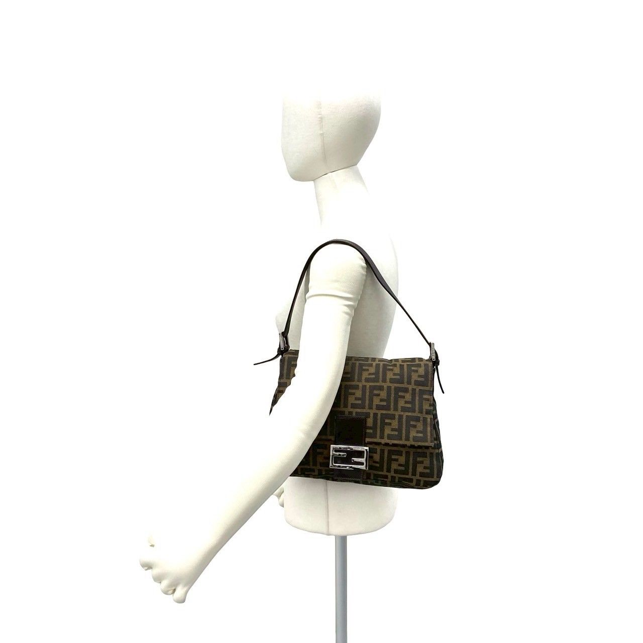 極 美品 FENDI フェンディ マンマバケット ズッカ FF ロゴ 柄 金具