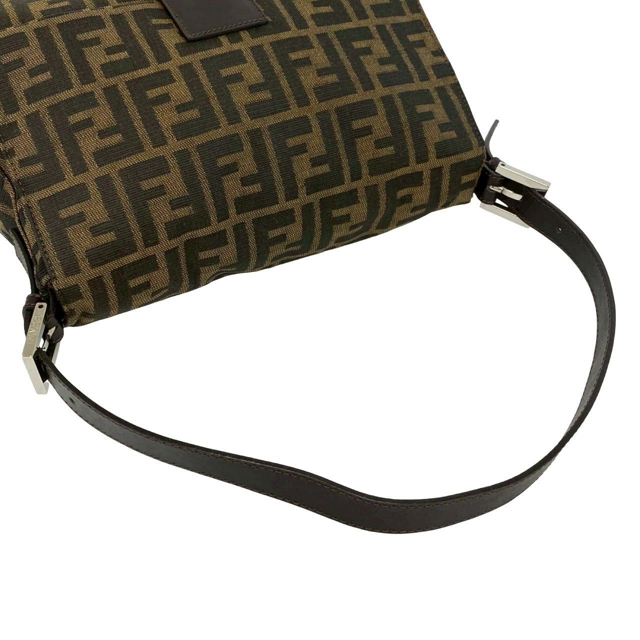 FENDIフェンディ 財布 FFロゴズッカ柄 マンマバケット キャンバスレザー 極 美品 FENDI フェンディ マンマバケット ズッカ FF ロゴ 柄 金具