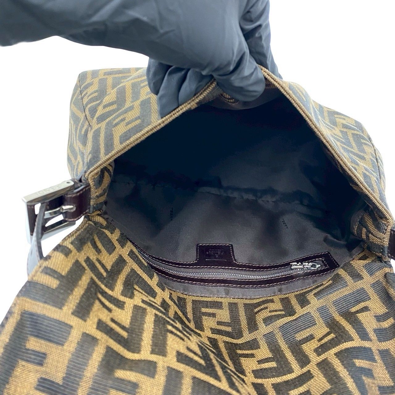 極 美品 FENDI フェンディ マンマバケット ズッカ FF ロゴ 柄 金具