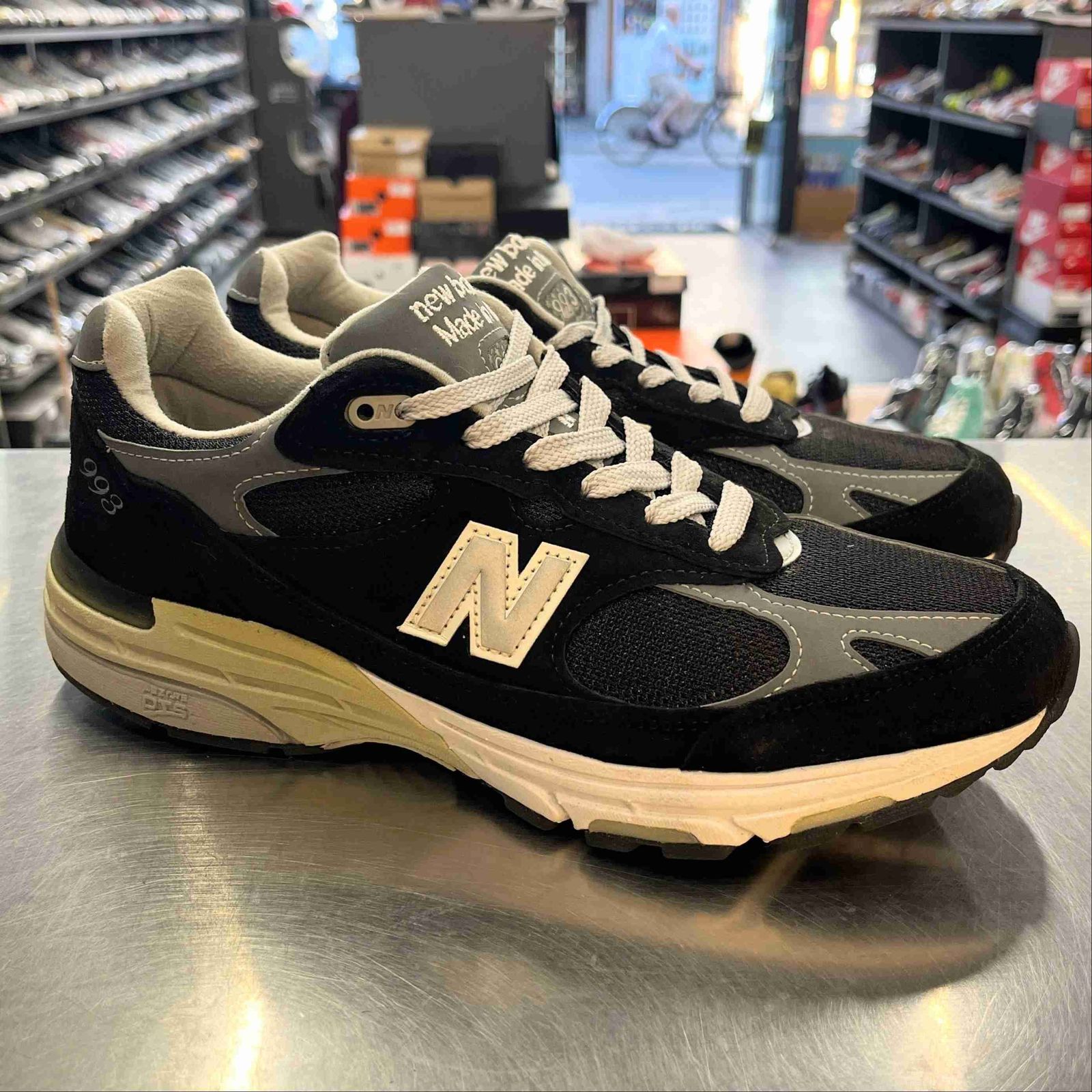【US9】 New Balance MR993BK 【中古】 箱有