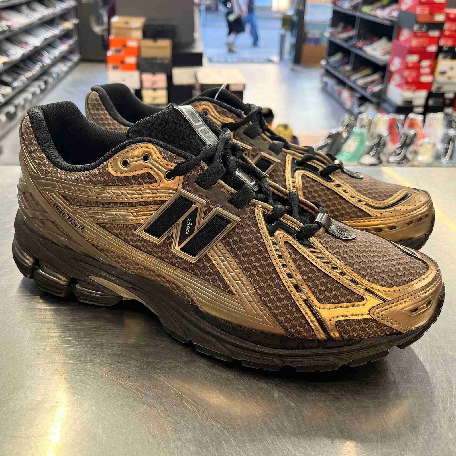 【US10】 New Balance U1906RCJ 【中古】 箱有