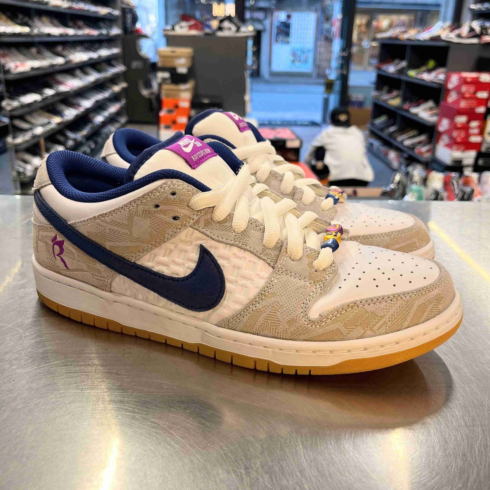 【US10】 NIKE SB SB DUNK LOW PRM RL RAYSSA LEAL FZ5251-001 【中古】 箱有