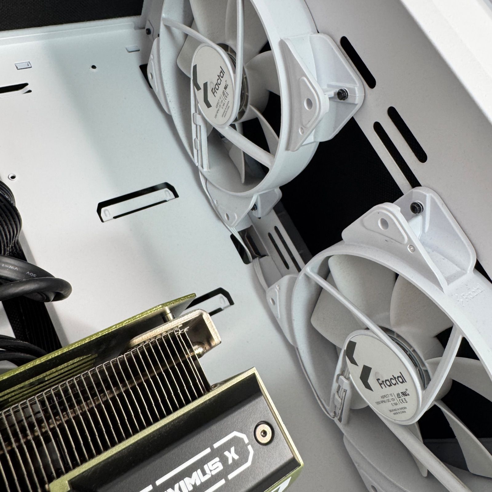 ジャンク】Sycom ゲーミングデスクトップPC RTX4070Ti 12GB / Z790 Pro