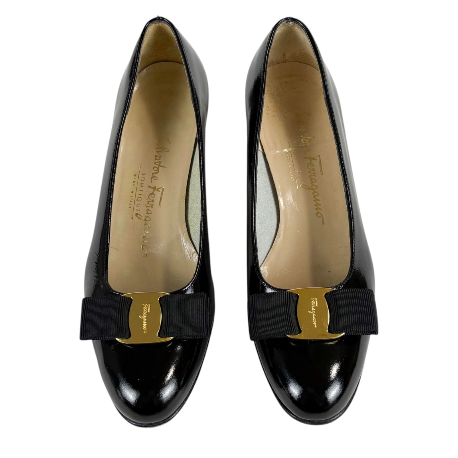 Salvatore Ferragamo サルヴァトーレフェラガモ ヴァラリボン パンプス