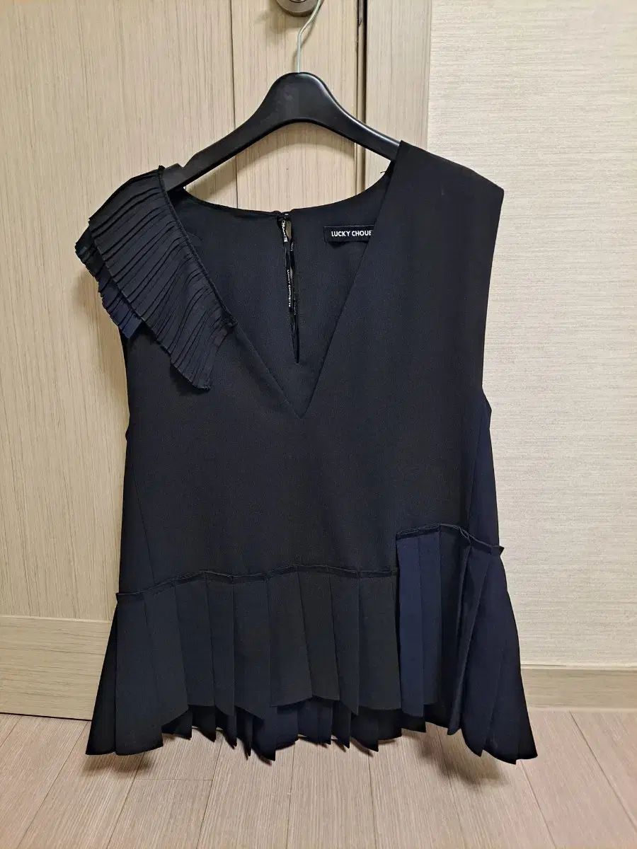 LUCKY CHOUETTE ラッキーシュエトゥ ベスト