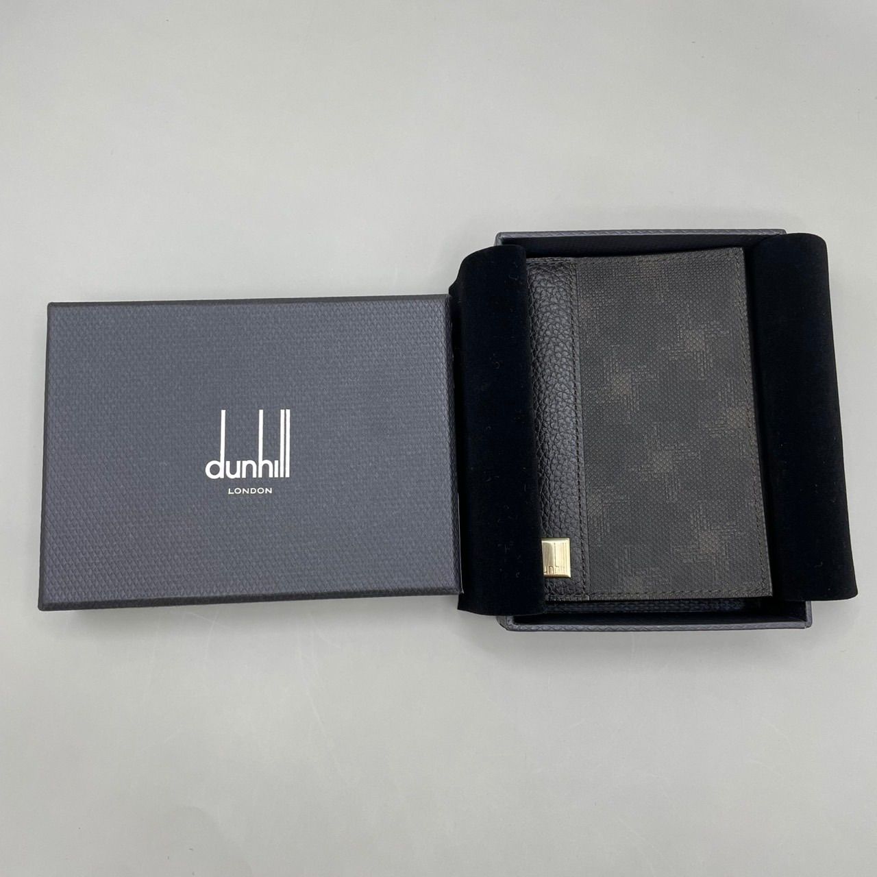 新品未使用　Dunhill　ダンヒル　名刺入れ　カードケース　総柄　ロゴ　ゴールド金具　レザー　茶　ブラウン