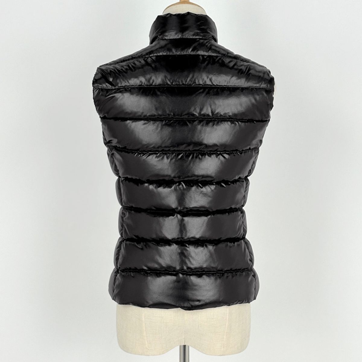 モンクレール MONCLER ガーニー ダウンベスト GHANY アウター ブラック