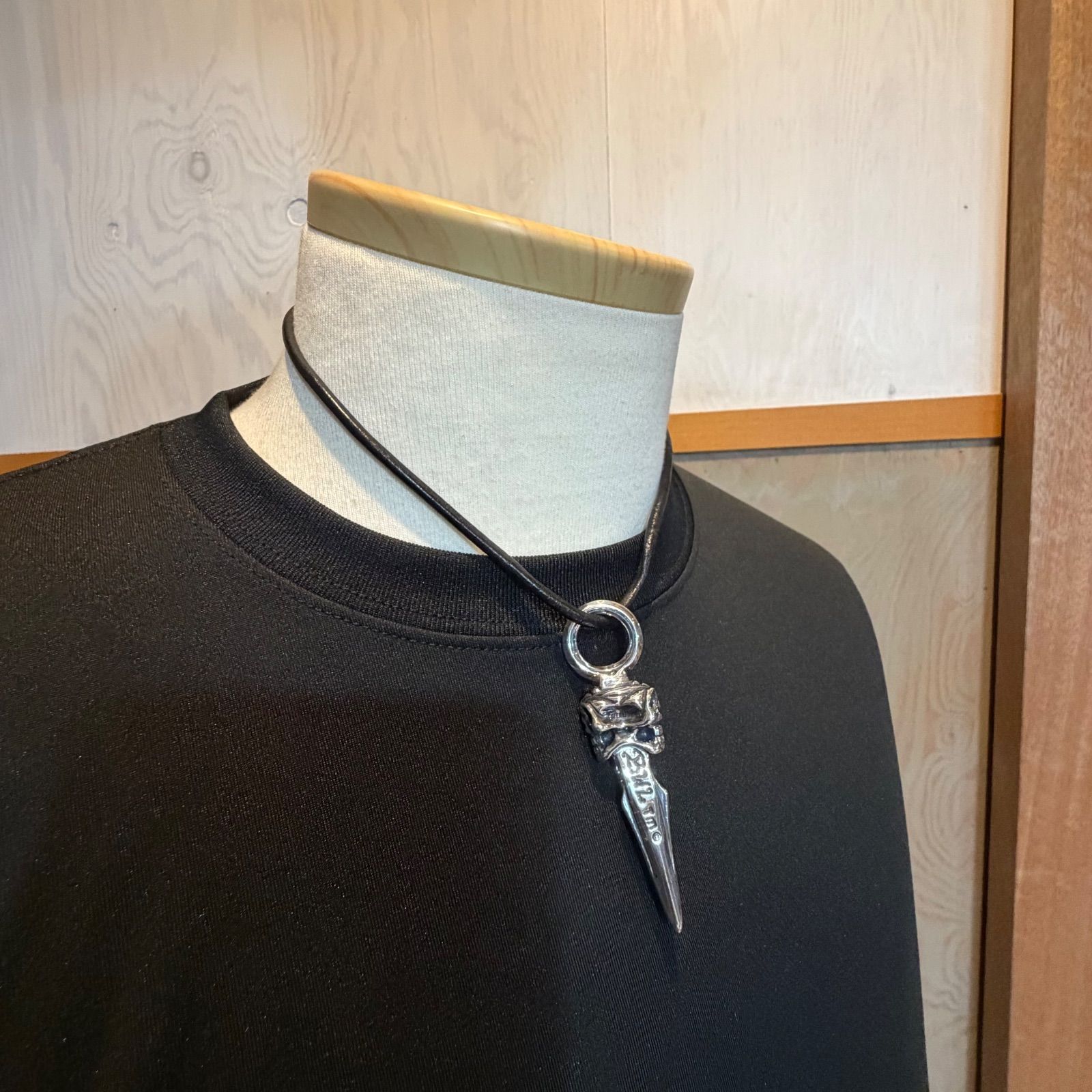 美品ダブル スカル ダガーペンダントトップ ビルウォールレザー/Bill