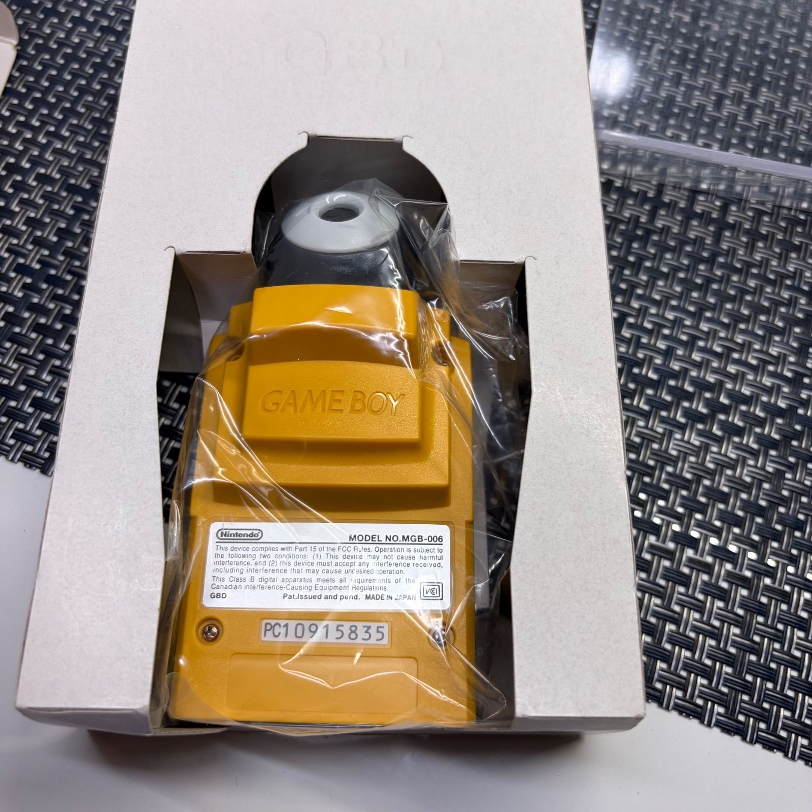 新品電池交換済】GB ポケットカメラ イエロー 黄色 ゲームボーイ 化粧