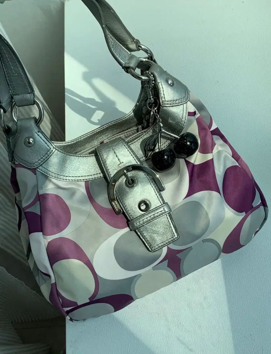 週末限定セール## S級レア Coach Silver Bag