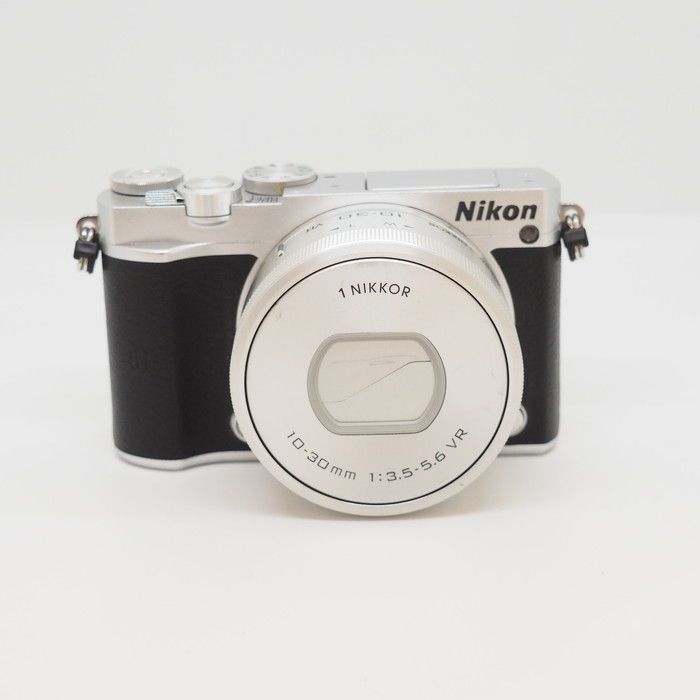 【中古】(ニコン) Nikon 1 J5 ヒヨウジユンパワーズームレンズキツト シルバー 25,418円