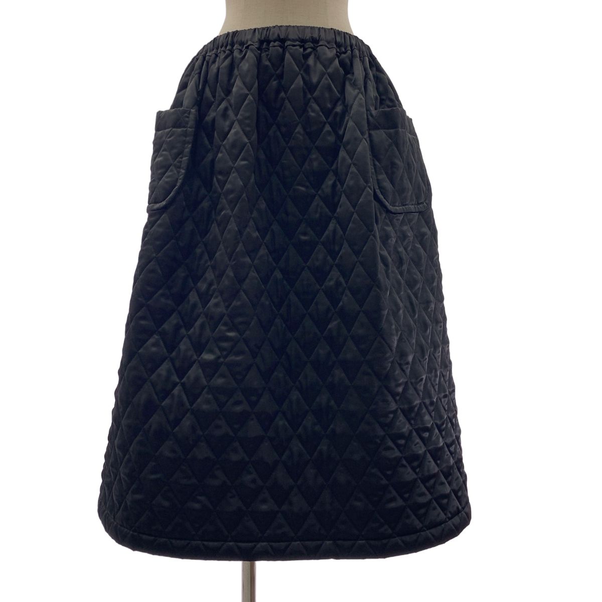 【美品】 tao COMME des GARCONS / タオコムデギャルソン | 2023AW | ポリエステル オーバーシルエット キルティング ドローストリング スカート | M | ブラック | レディース