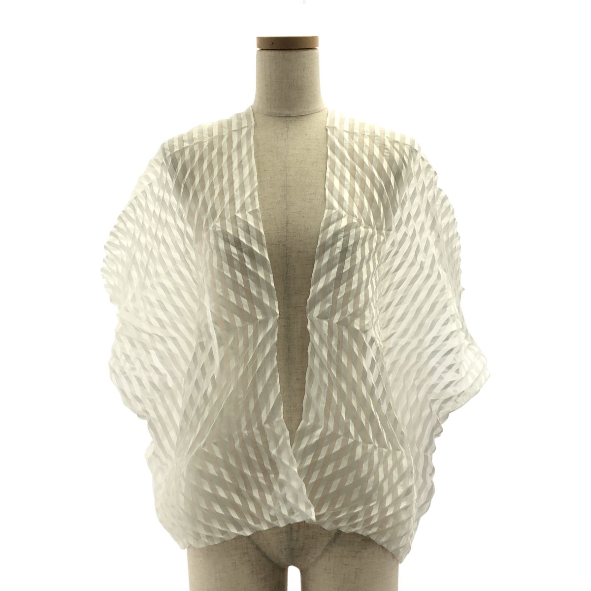 me ISSEY MIYAKE / ミーイッセイミヤケ | ジグザグ プリーツ シアー ボレロ | ホワイト | レディース