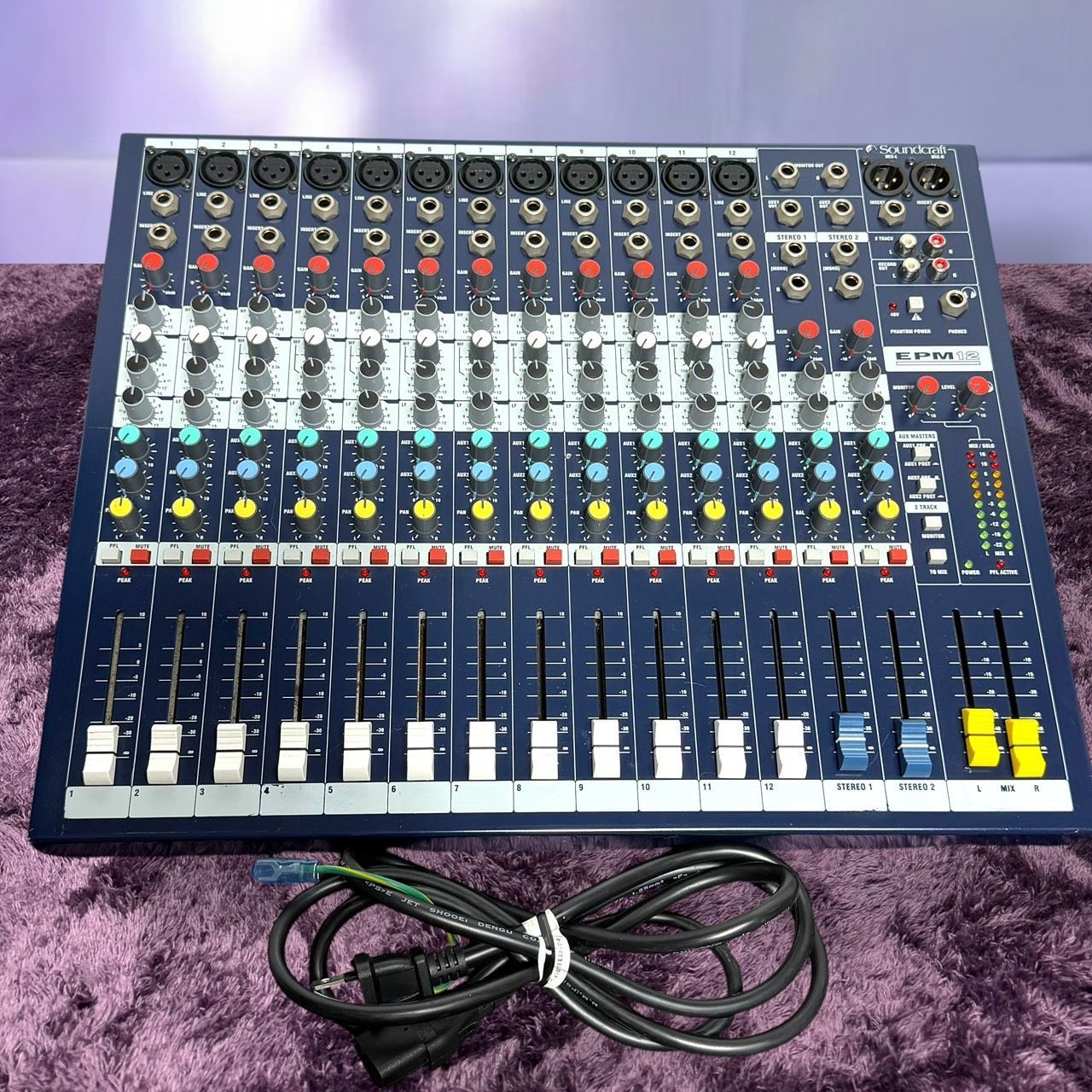 ☆動作品 送料無料 美品 Soundcraft サウンドクラフト EPM12