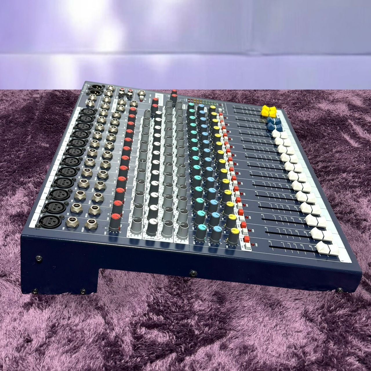 ☆動作品 送料無料 美品 Soundcraft サウンドクラフト EPM12
