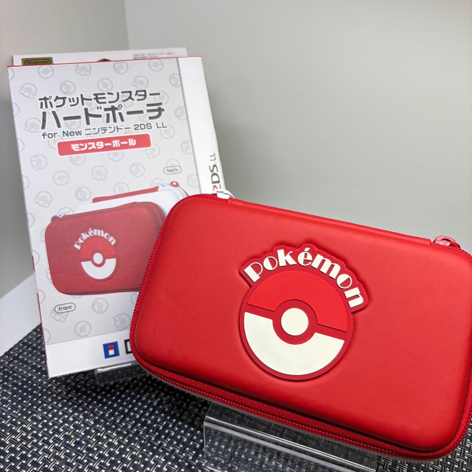 Newニンテンドー2DS LL　ポケットモンスターハードポーチ　ポケモン モンスターボール 化粧箱付き