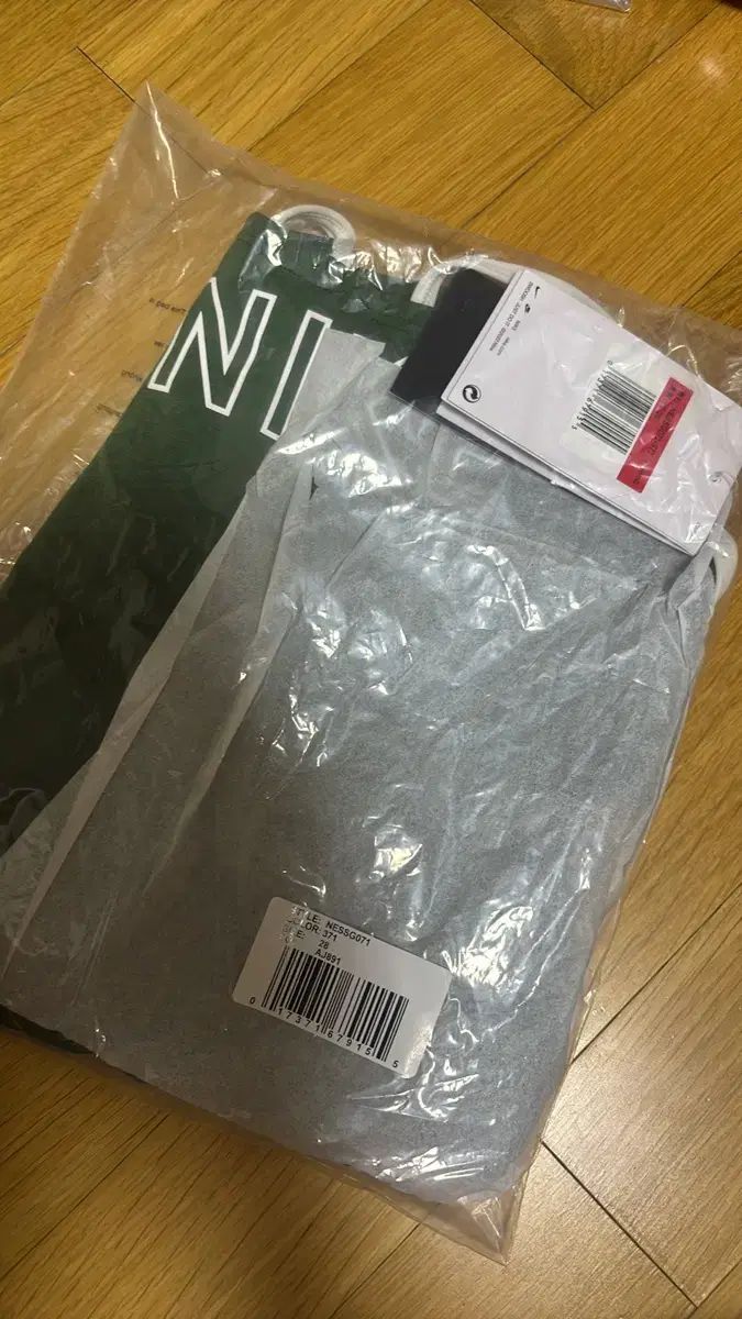 ナイキロゴカットアウト28