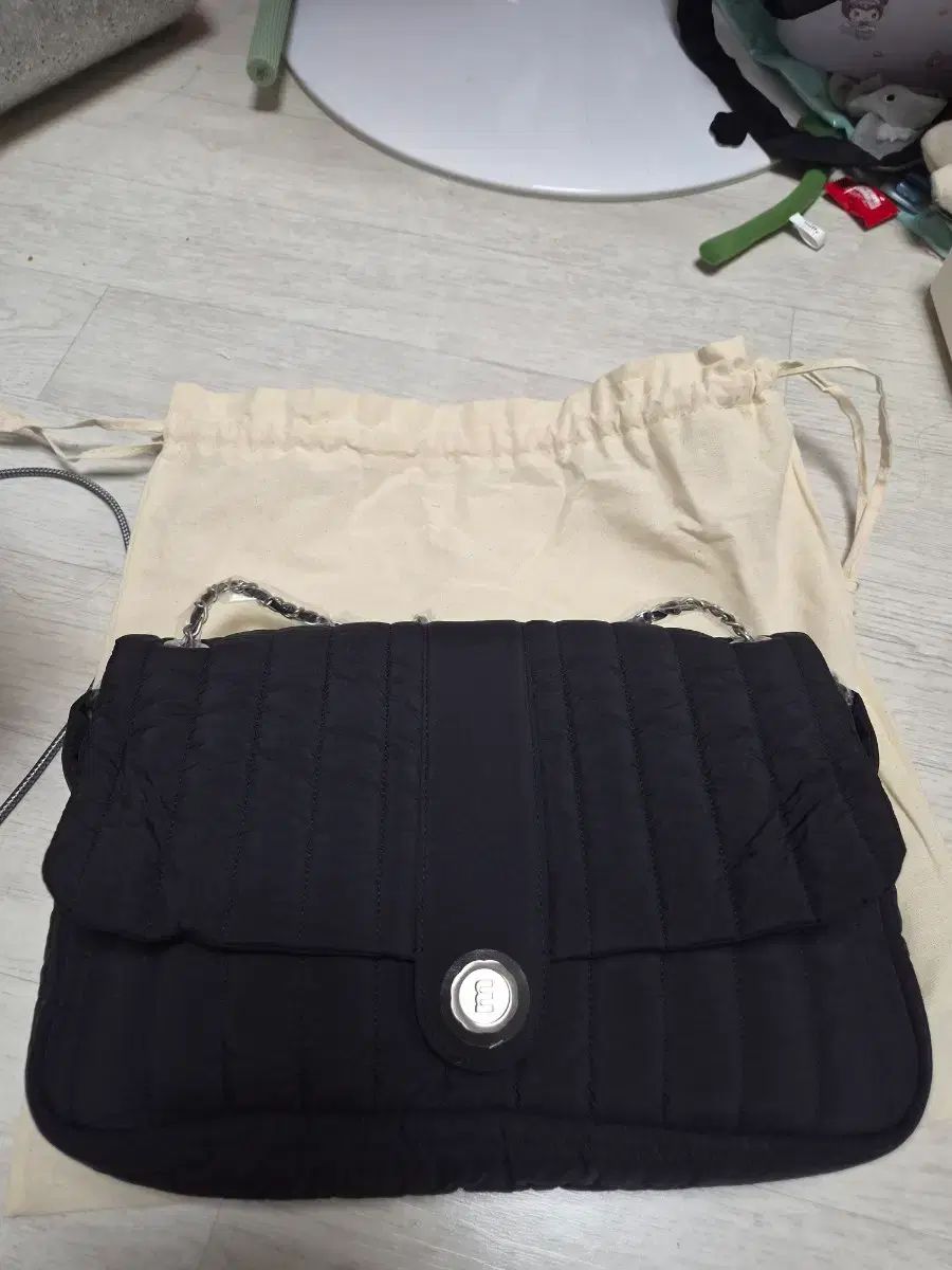 (新品) MINITMUTE ソフトチェーンバッグ ブラック