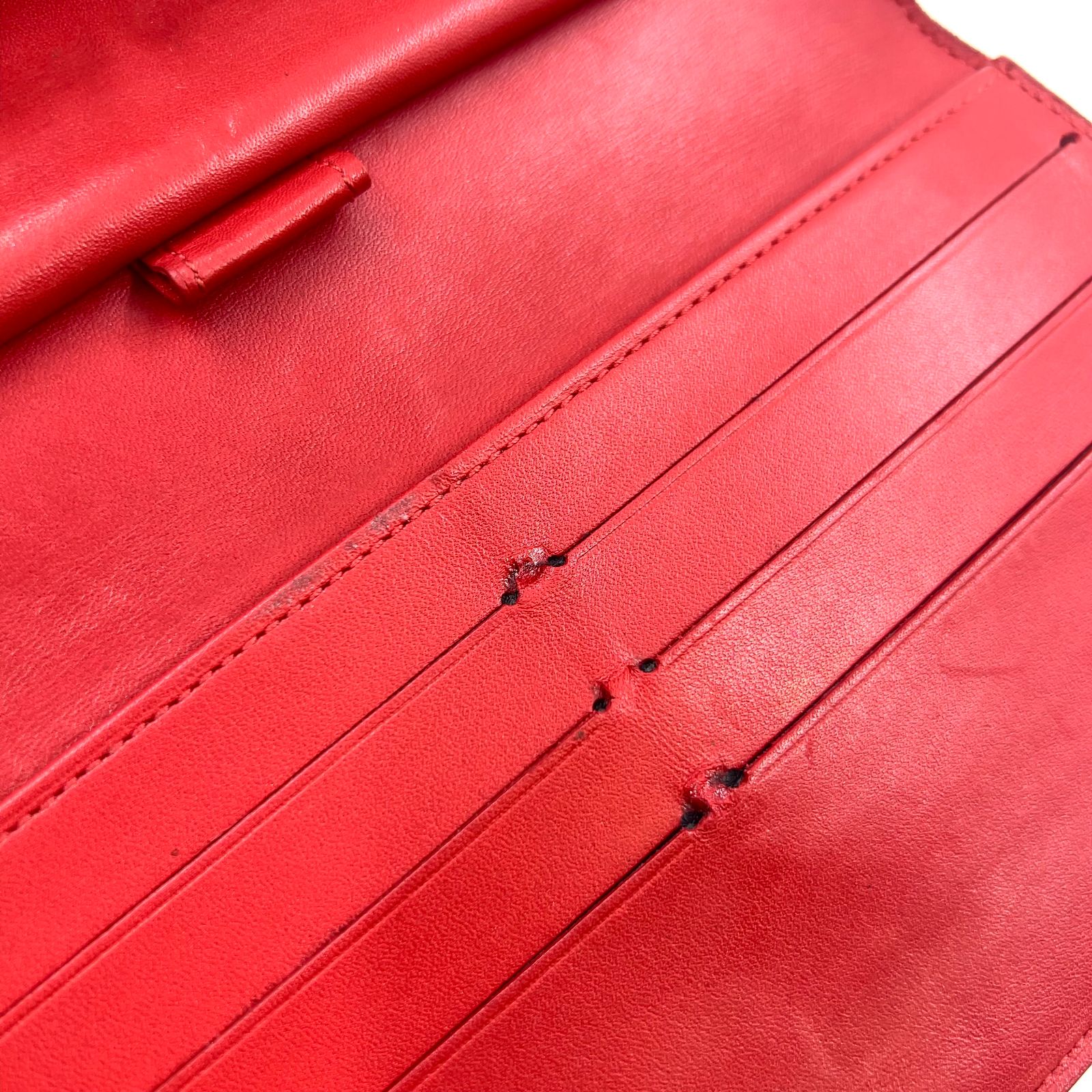新着】LOUIS VUITTON ポルトトレゾール インターナショナル エピ エピ 