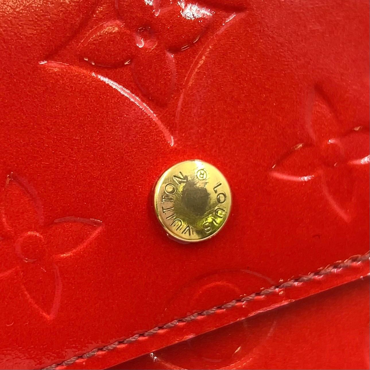 新着】LOUIS VUITTON ポルトトレゾール インターナショナル エピ エピ
