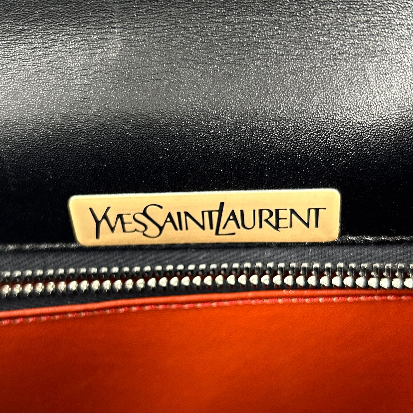 Yves Saint Laurent ショルダーバッグ レザー ヴィンテージ 新着】YVES SAINT LAURENT ヴィンテージレザー レザー ブラック ワン