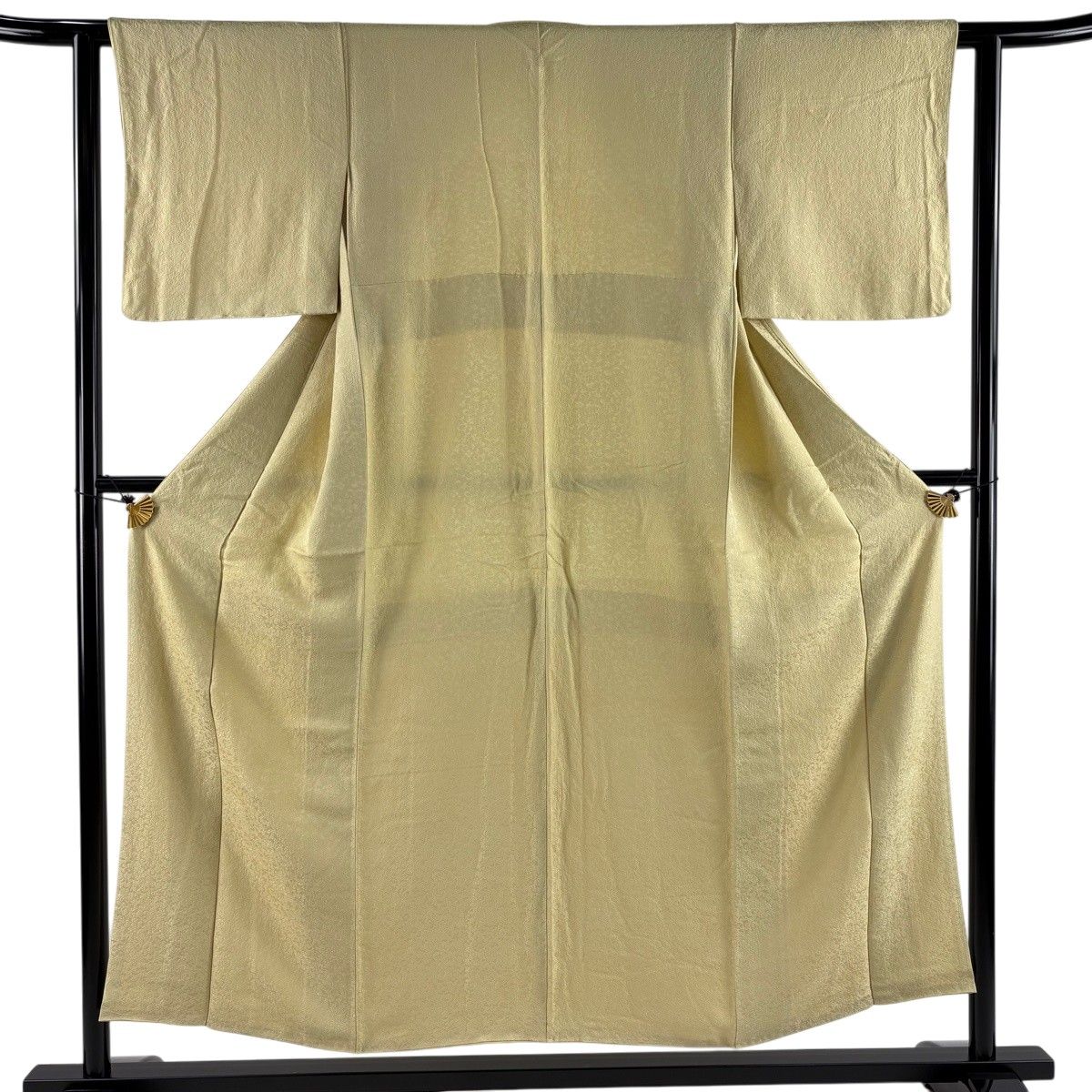 【美品】 色無地 身丈153cm 裄丈61cm S 袷 地紋 ベージュ 正絹 秀品 一つ紋 【中古】