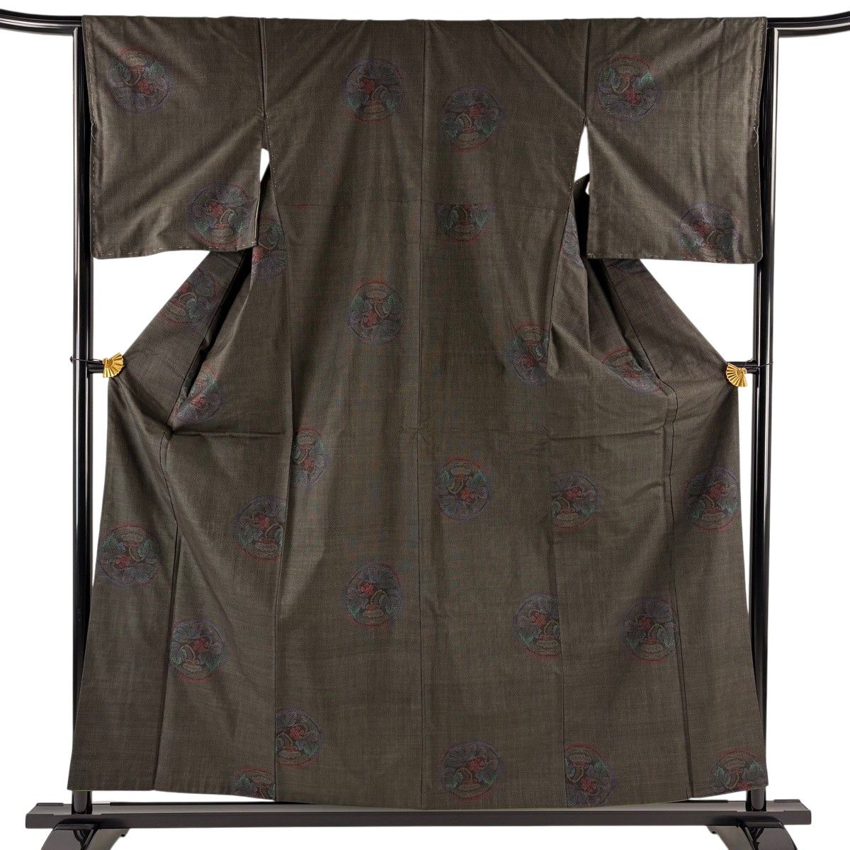 美品】 紬 身丈158cm 裄丈65cm M 袷 葉と実 深緑 正絹 秀品 【中古 