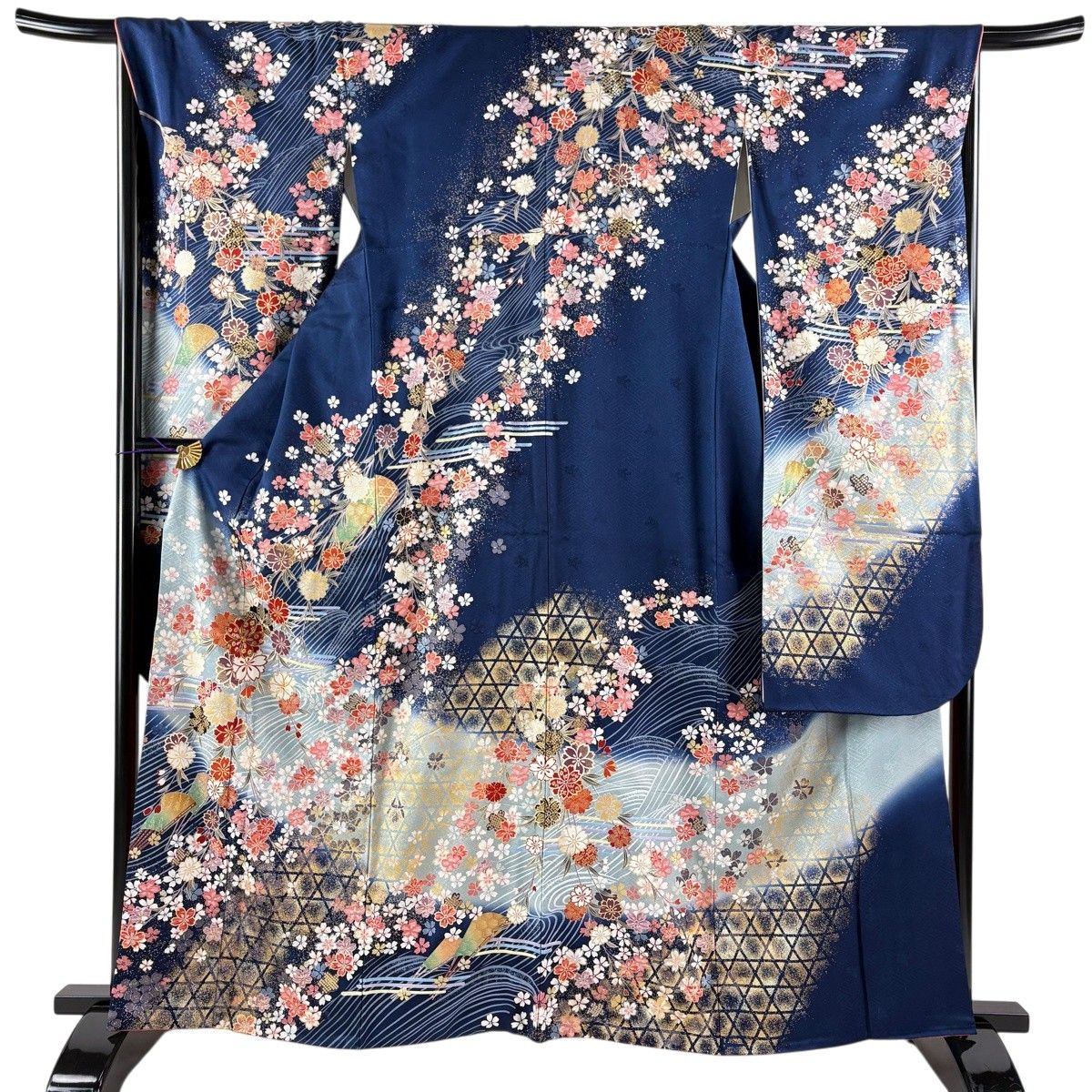 美品】 振袖 身丈163cm 裄丈68.5cm L 袷 桜 流水 金銀糸 金銀彩 紺色