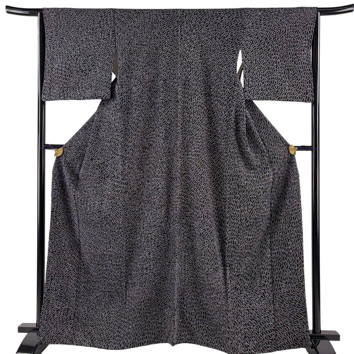 【美品】 小紋 身丈164cm 裄丈63cm S 袷 幾何学 絞り 黒 正絹 秀品 【中古】