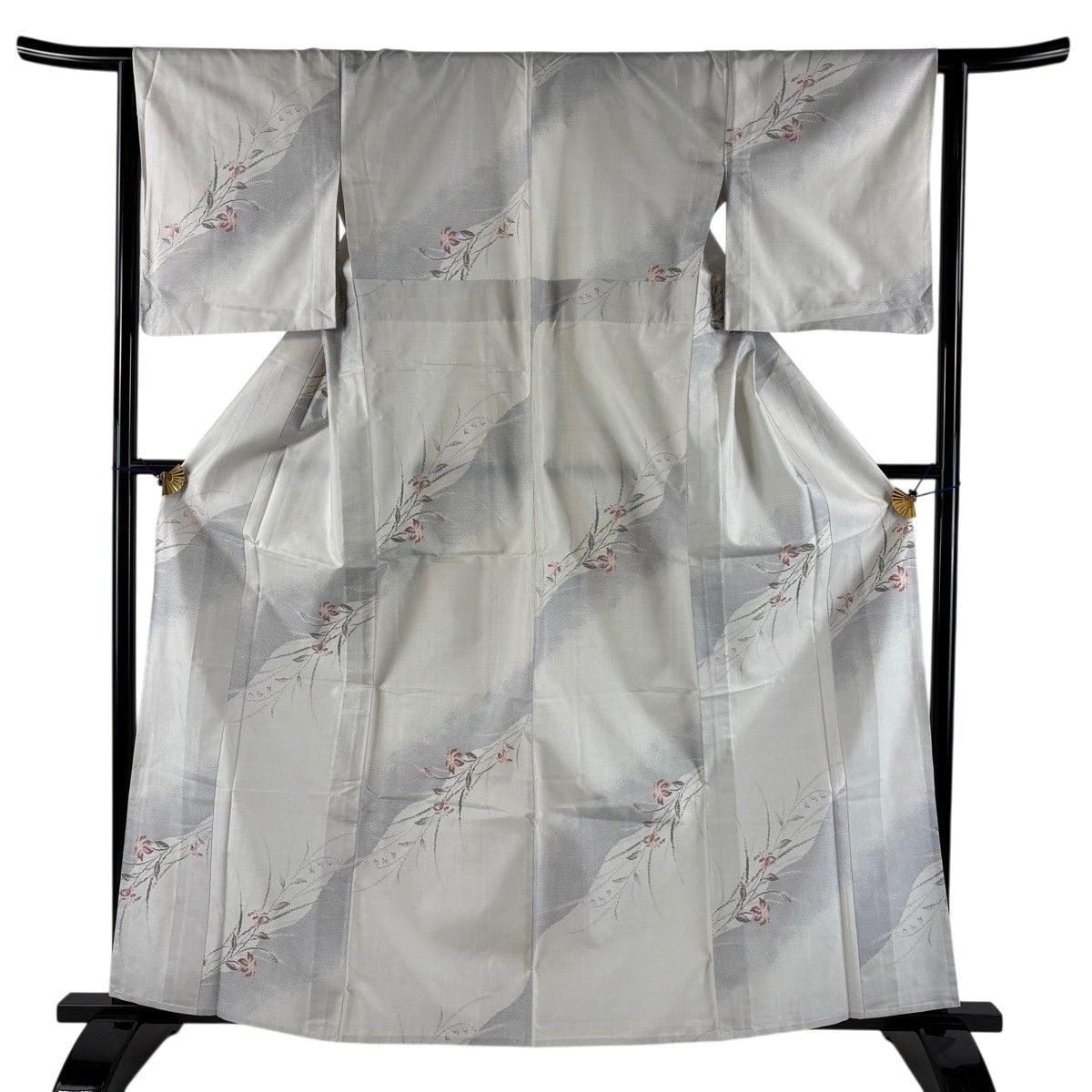 美品】 紬 身丈162cm 裄丈64cm M 単衣 草花 灰白 正絹 秀品 【中古