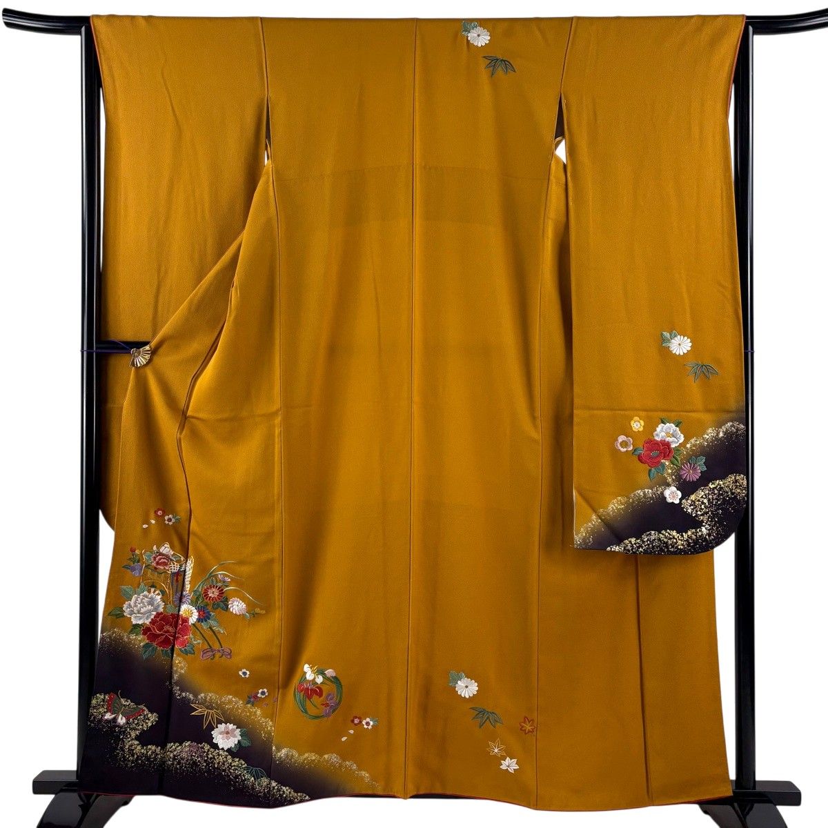 振袖 身丈159.5cm 裄丈65cm M 袷 牡丹 御所車 刺繍 金糸 山吹茶色 正絹 秀品 【中古】