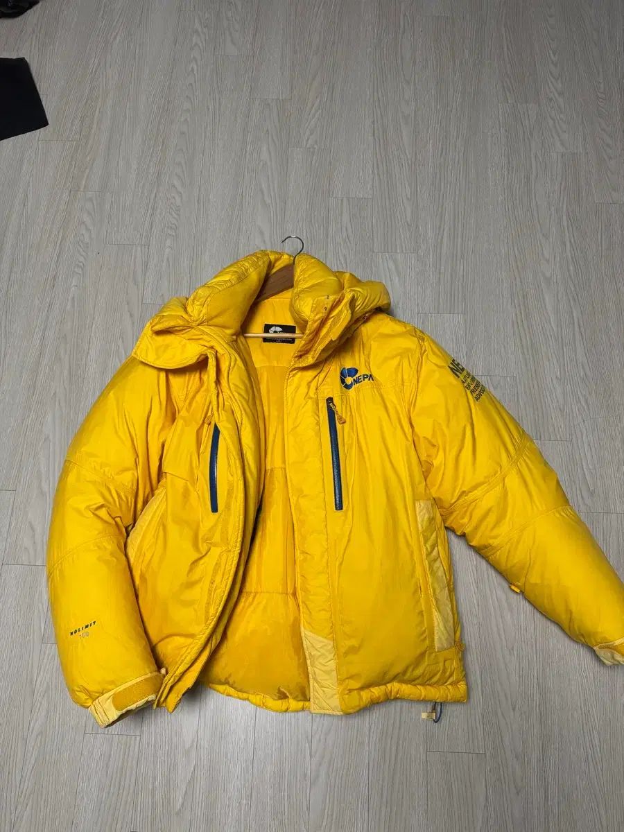 THE NORTH FACE ザノースフェイス イェロー ダウン
