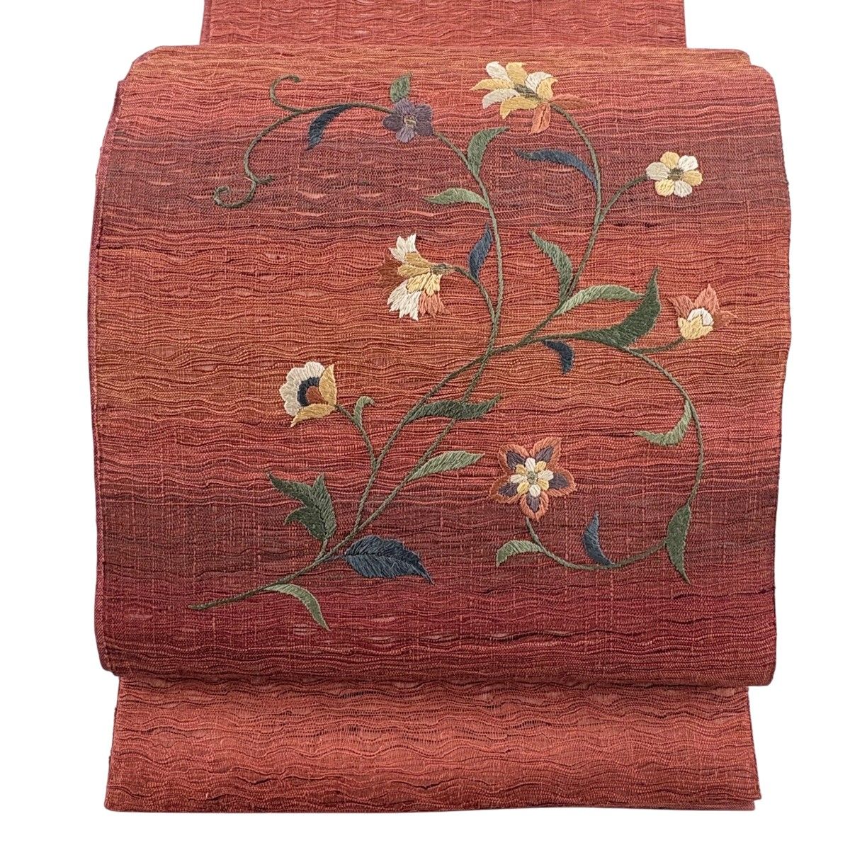 美品】 袋帯 秀品 草花 刺繍 金糸 茜色 お太鼓柄 正絹 【中古】 - メルカリ
