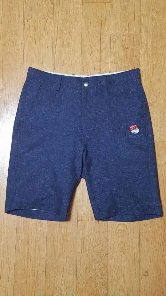 新品級(2回着用) MALBON GOLF マルボンゴルフ シアサッカー 薄い 接触冷感 メッシュ ストレッチ ハーフパンツ 30インチ