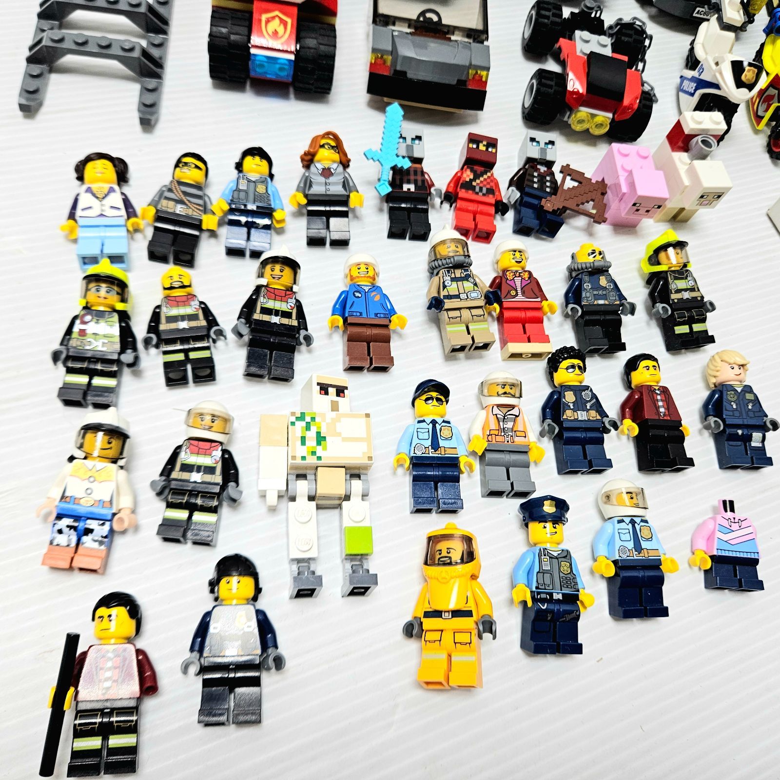 現状品】LEGO レゴ CITY 大量まとめ売り 約2.5kg ミニフィグ約30体 