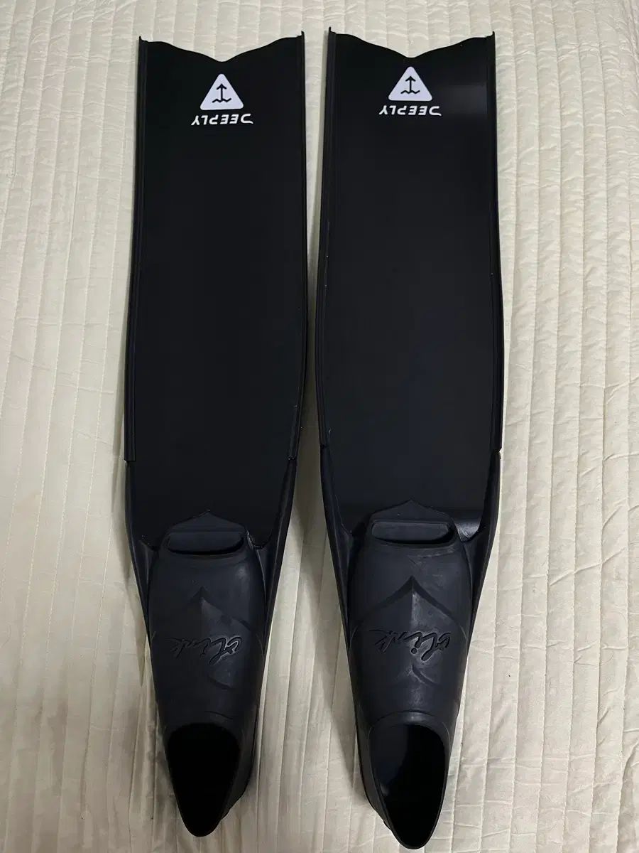 DEEPLY フリーダイビング ロングピン BLADE ミディアム 剛性 ほぼ 新品