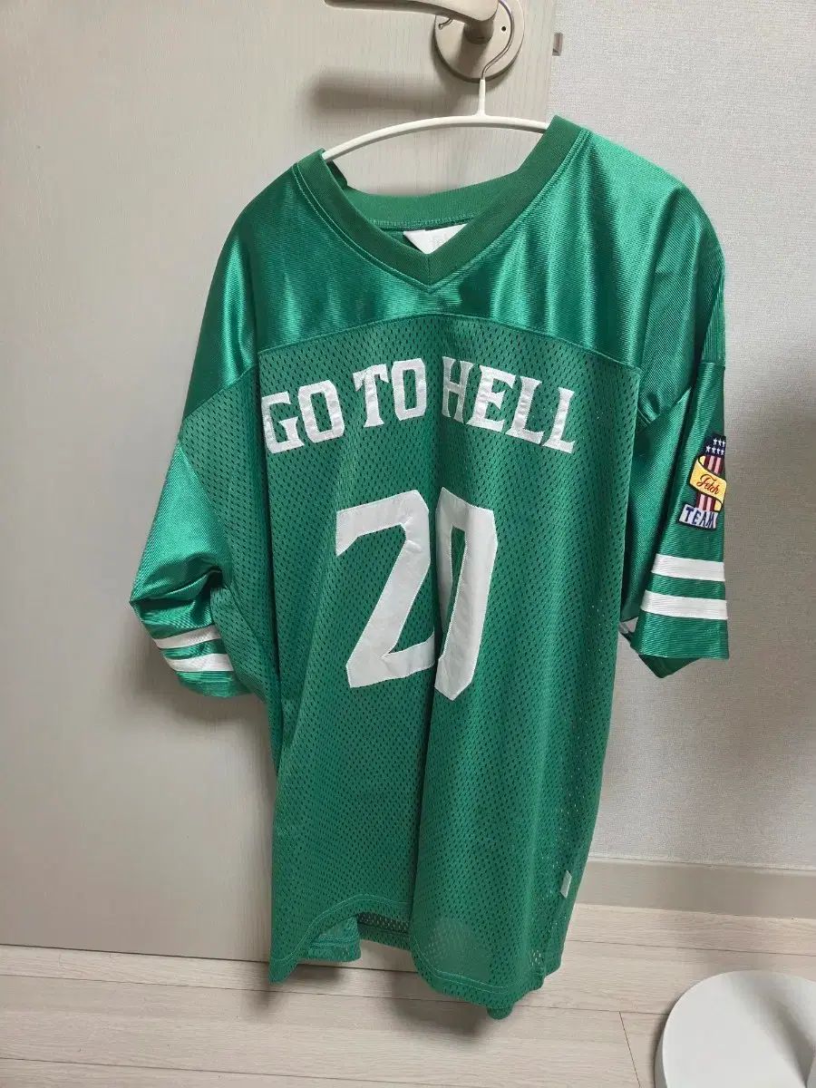 fetch フットボール Tシャツ グリーン ポップ 出品 (サイズ L)