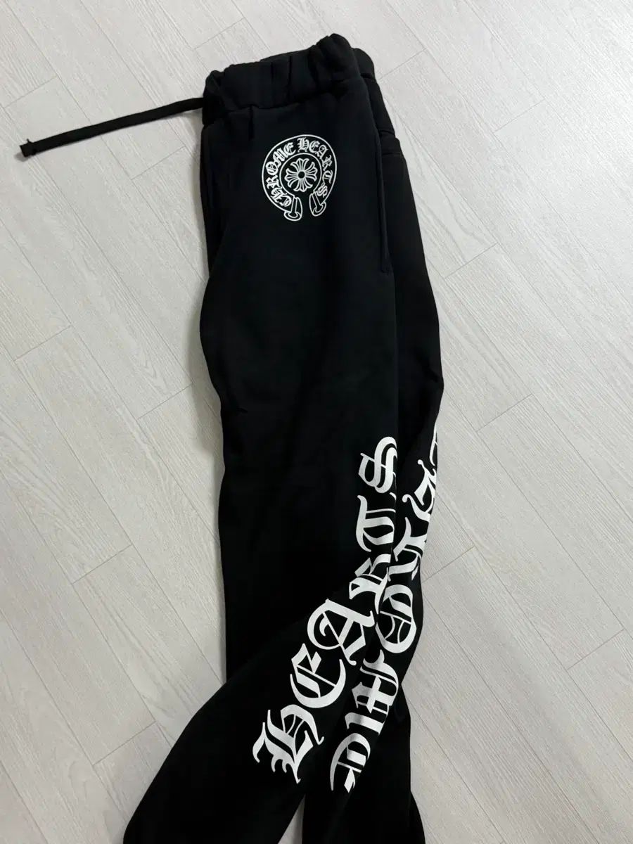 CHROME HEARTS クロムハーツ ホースシュー ロゴ バッグ ポケット スウェットパンツ ブラック