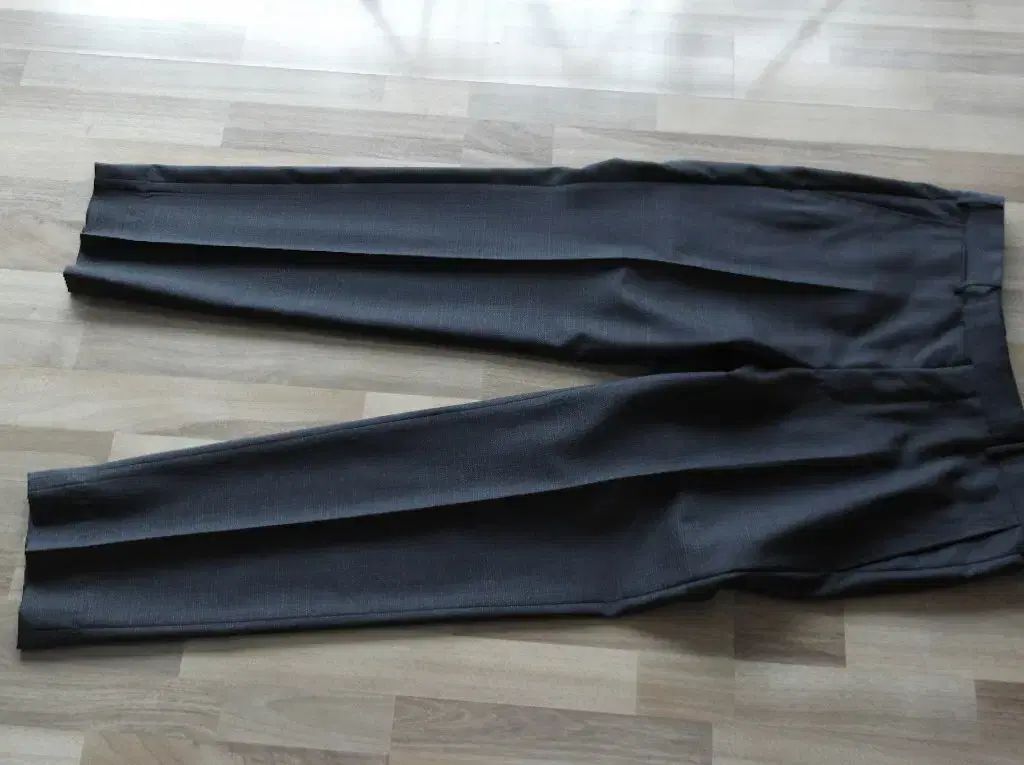 エルメネジルド ゼニア ズボン / サイズ 32 / 正規品 / 新品同様